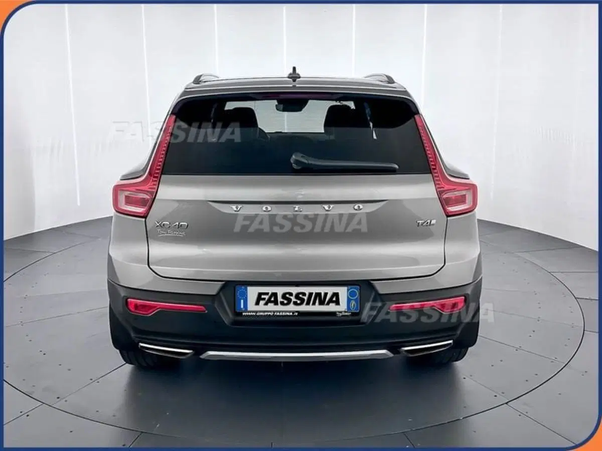 Volvo XC40 usata a Milano (5)