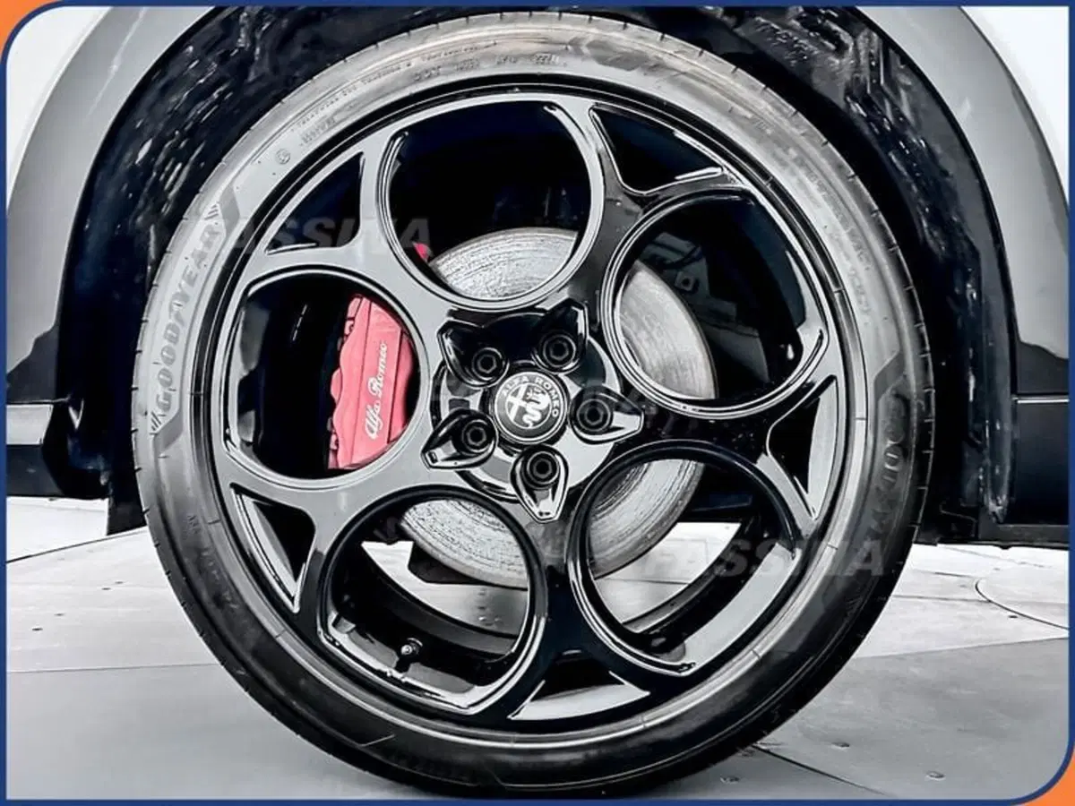 Alfa Romeo Tonale usata a Milano (7)