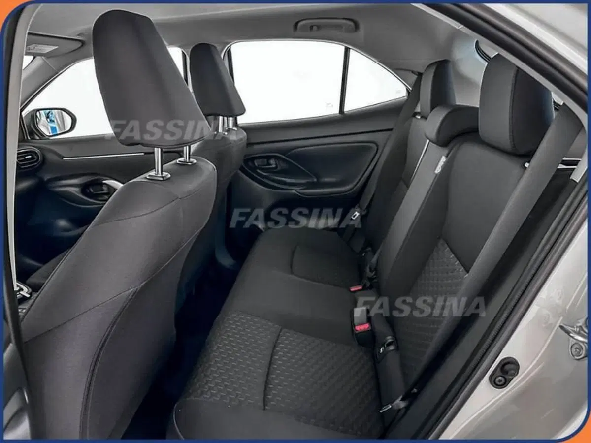 Toyota Yaris Cross nuova a Milano (10)