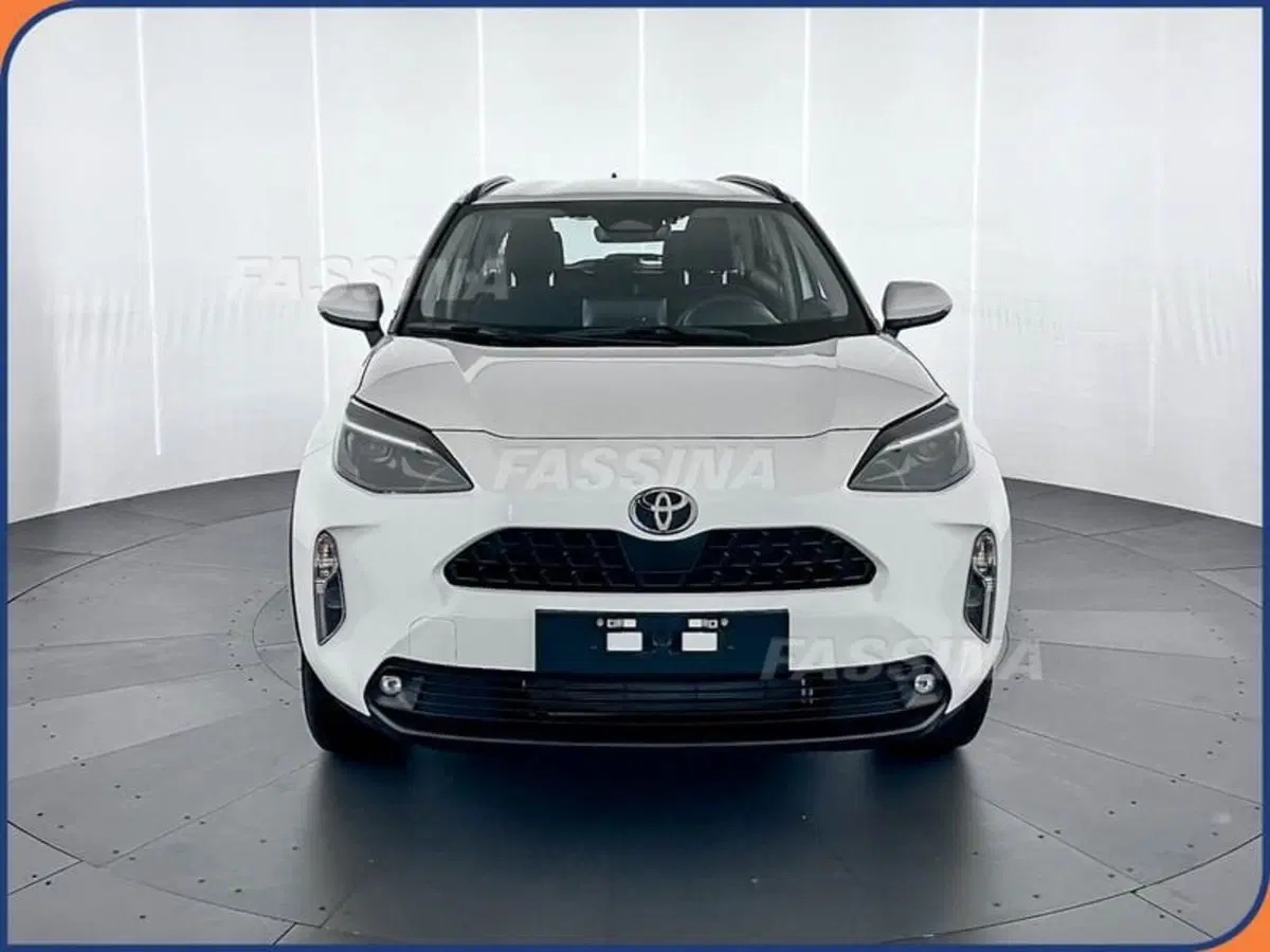 Toyota Yaris Cross nuova a Milano (2)