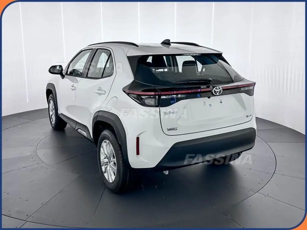 Toyota Yaris Cross nuova a Milano (4)
