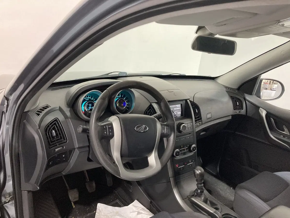 Mahindra XUV500 usata a Barletta-Andria-Trani (9)