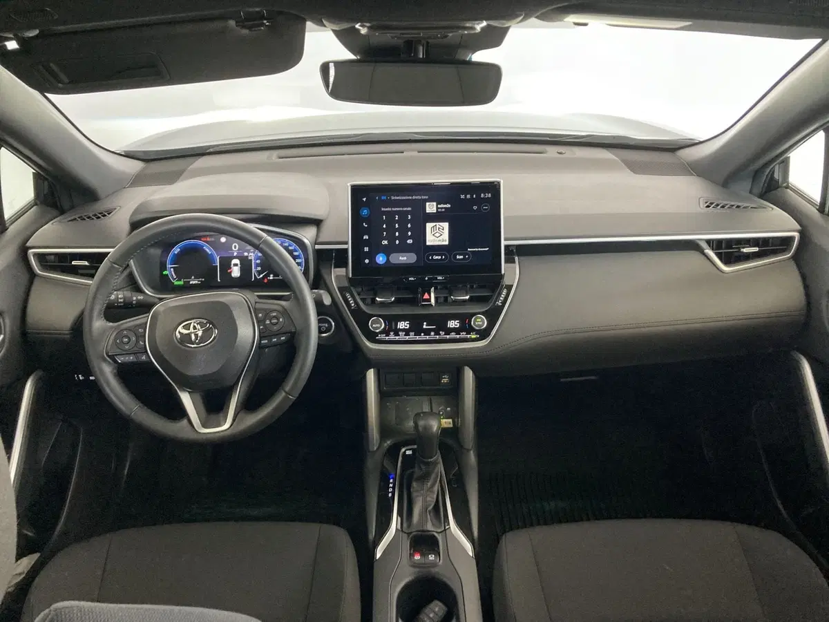 Toyota Corolla Cross Hybrid usata a Foggia (15)
