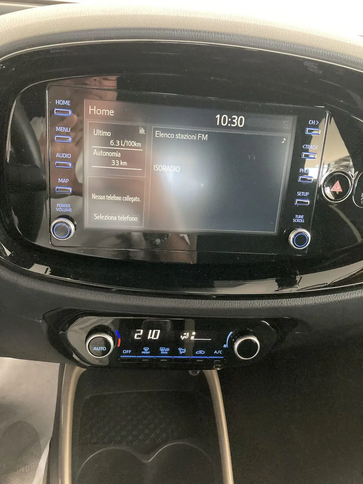 Toyota Aygo X usata a Foggia (12)