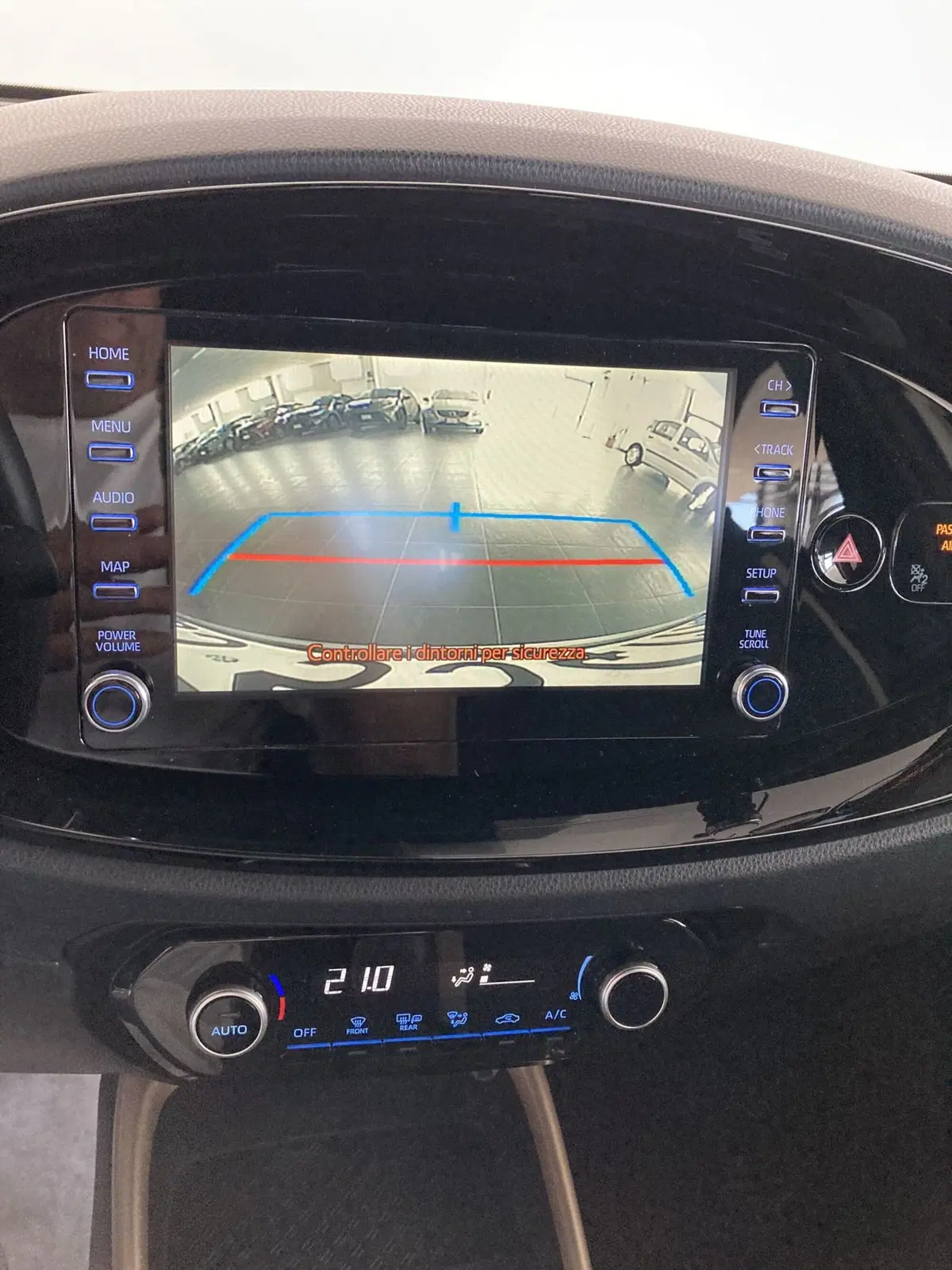 Toyota Aygo X usata a Foggia (13)