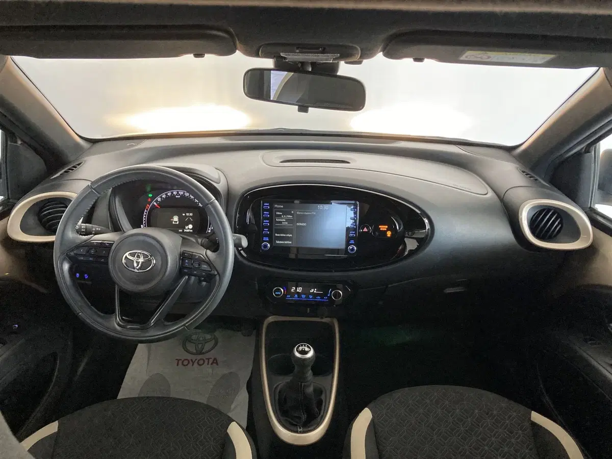 Toyota Aygo X usata a Foggia (14)