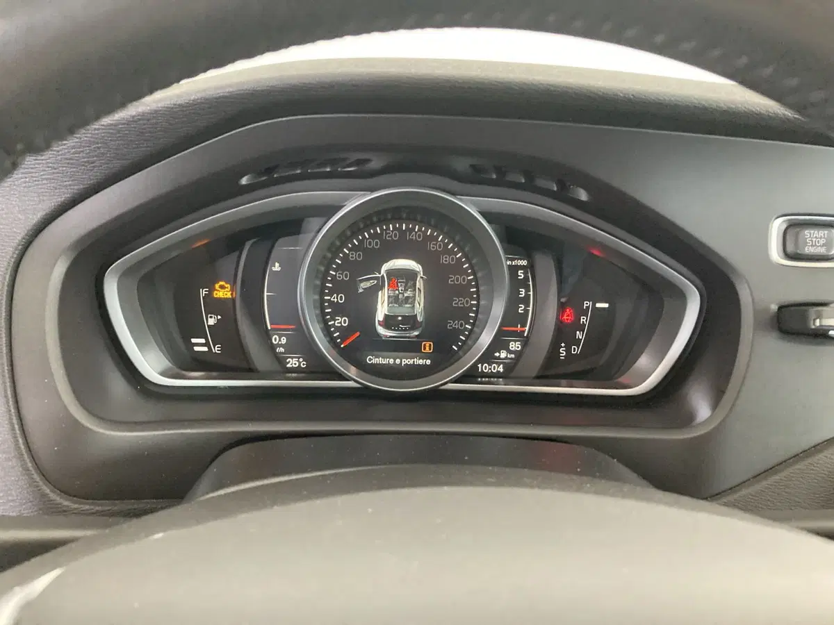 Volvo V40 usata a Foggia (13)