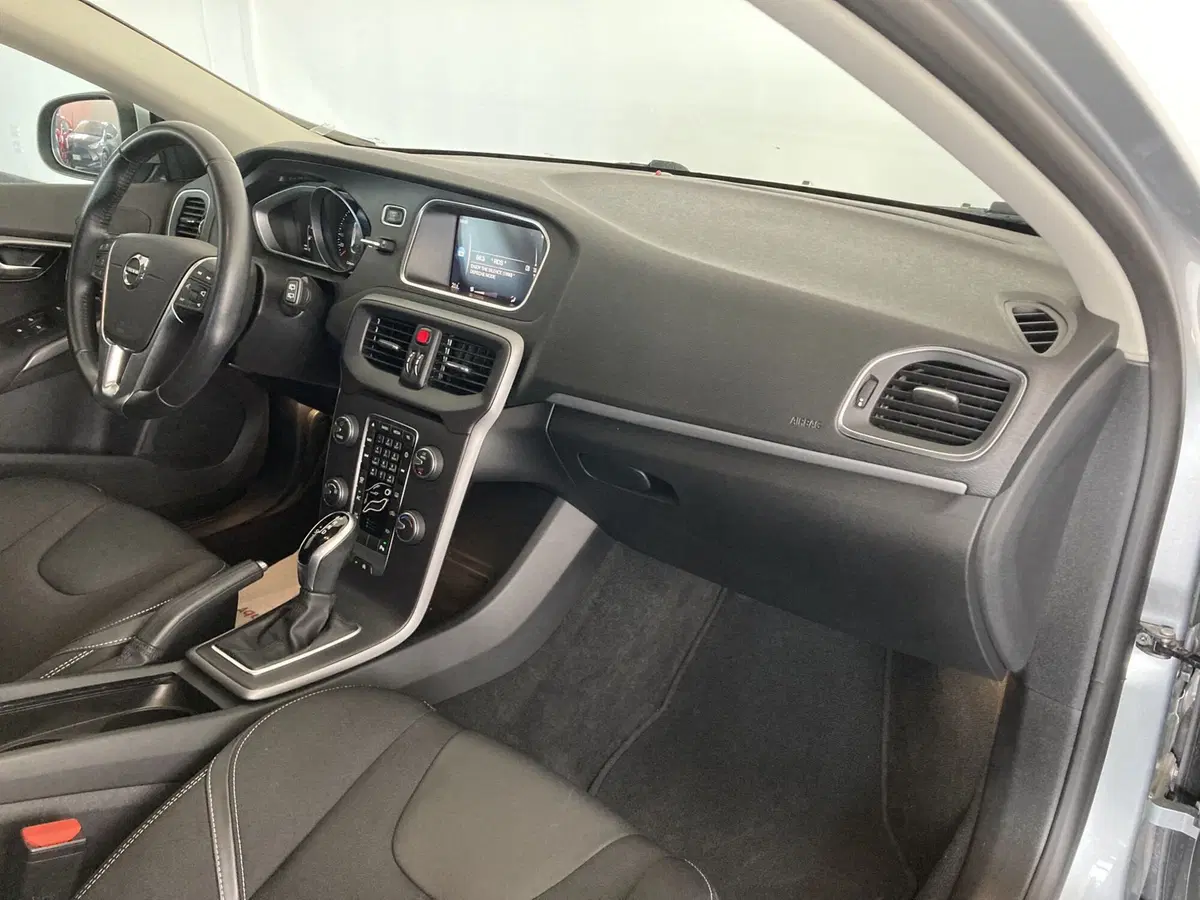 Volvo V40 usata a Foggia (16)