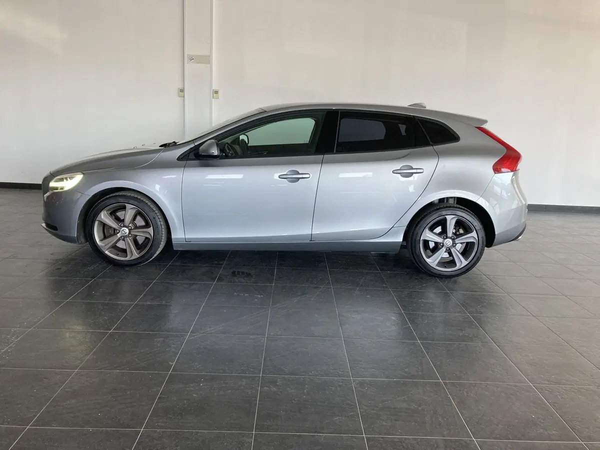 Volvo V40 usata a Foggia (3)
