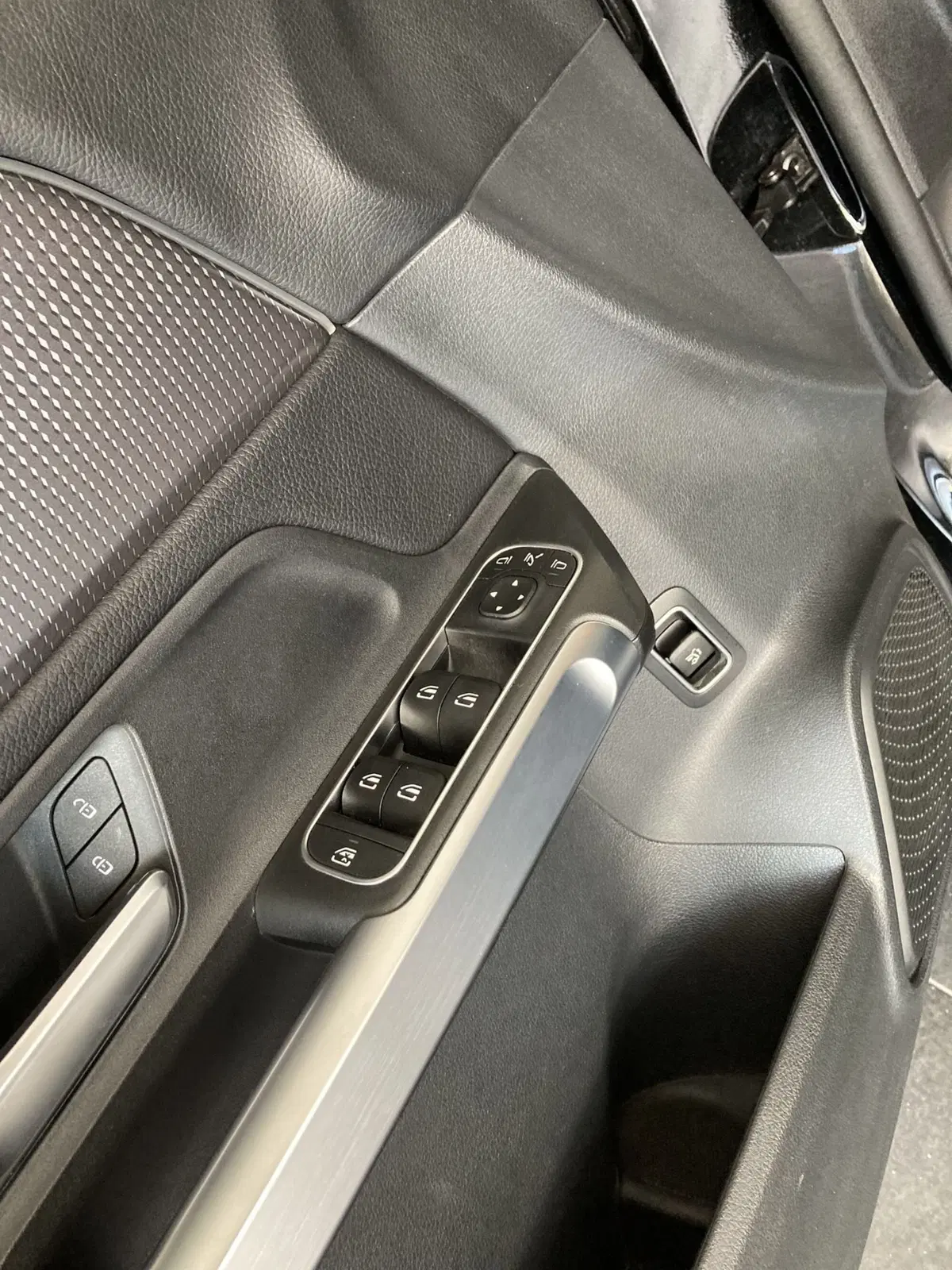 Mercedes-Benz GLB usata a Foggia (6)