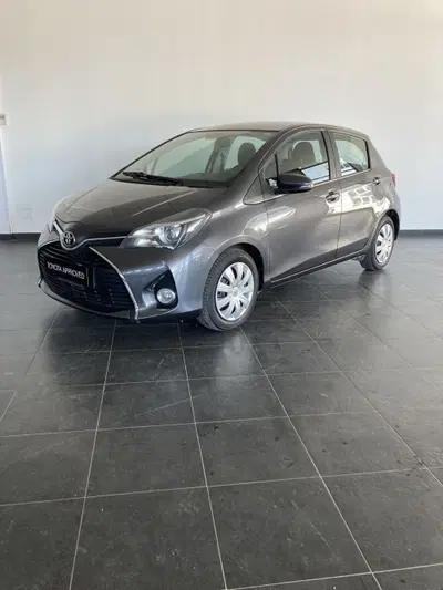 Toyota Yaris 1.D-4D 3 porte Active del 2015 usata a San Severo