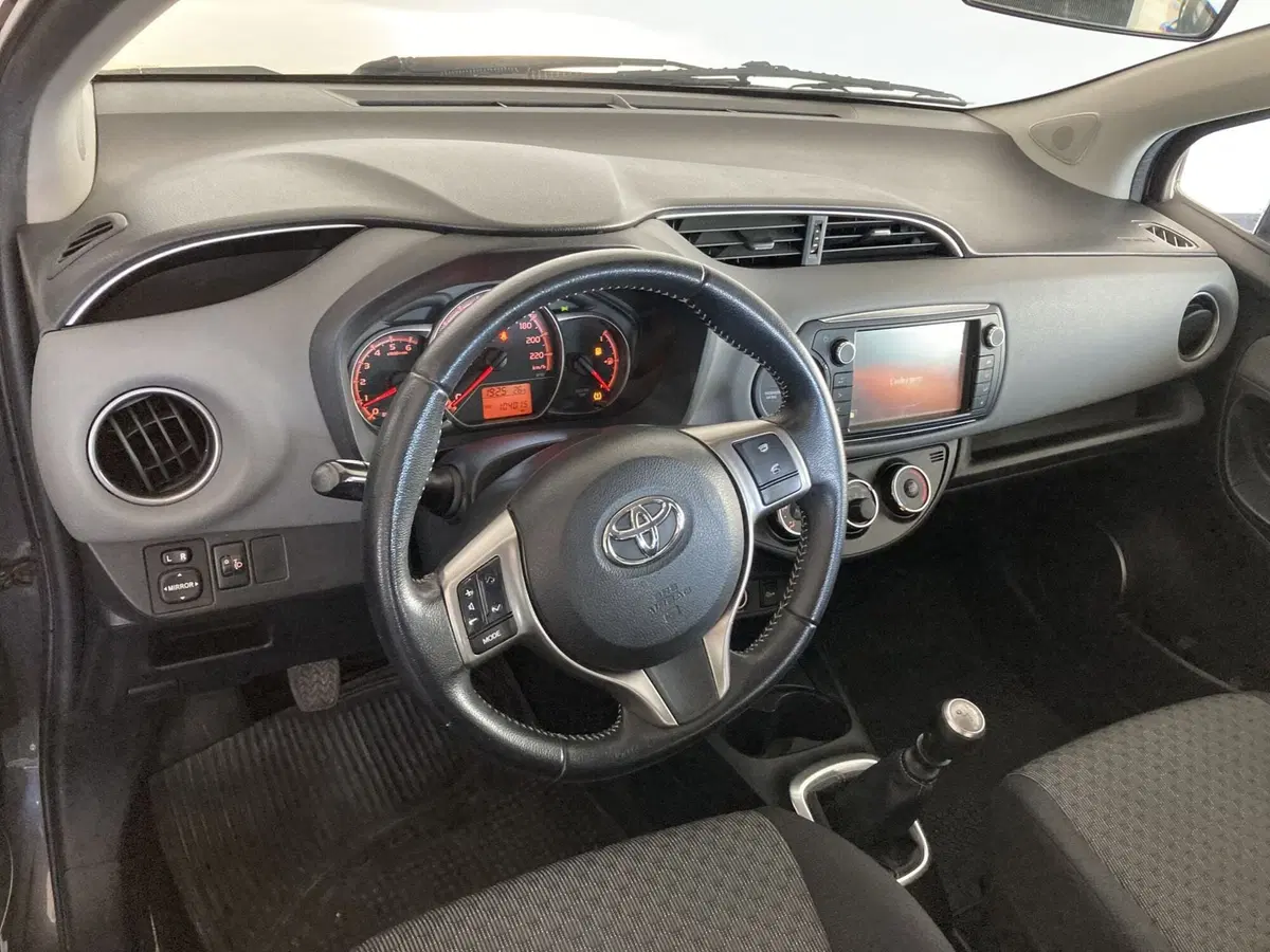 Toyota Yaris usata a Foggia (11)