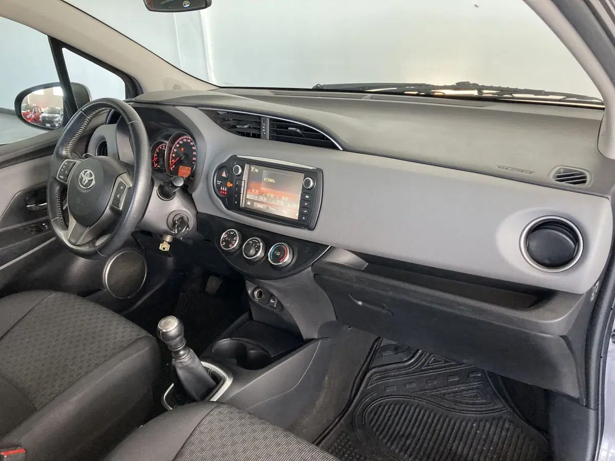 Toyota Yaris usata a Foggia (17)