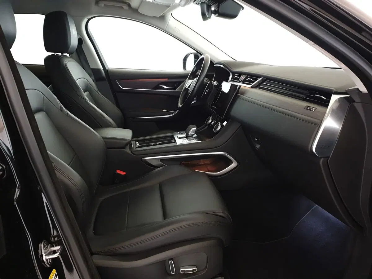 Jaguar F-Pace usata a Monza e Brianza (3)