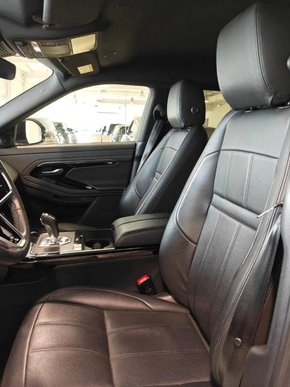 Land Rover Range Rover Evoque usata a Venezia (13)