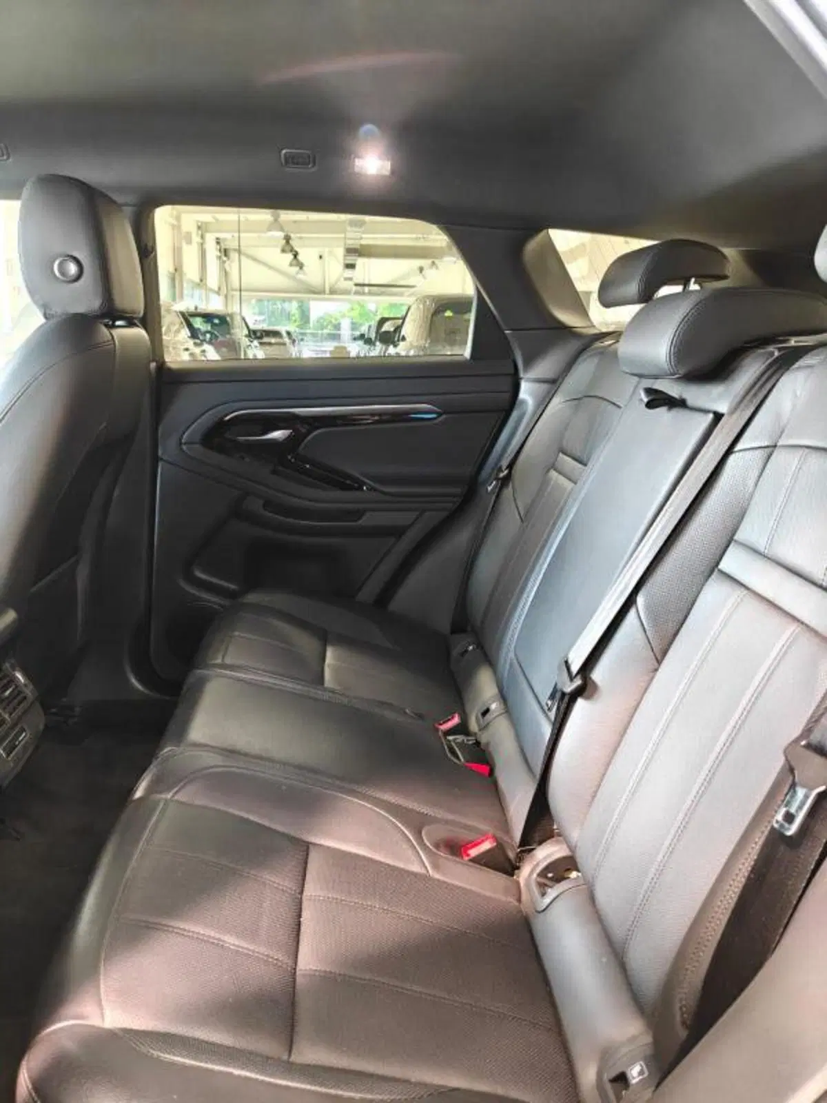 Land Rover Range Rover Evoque usata a Venezia (14)