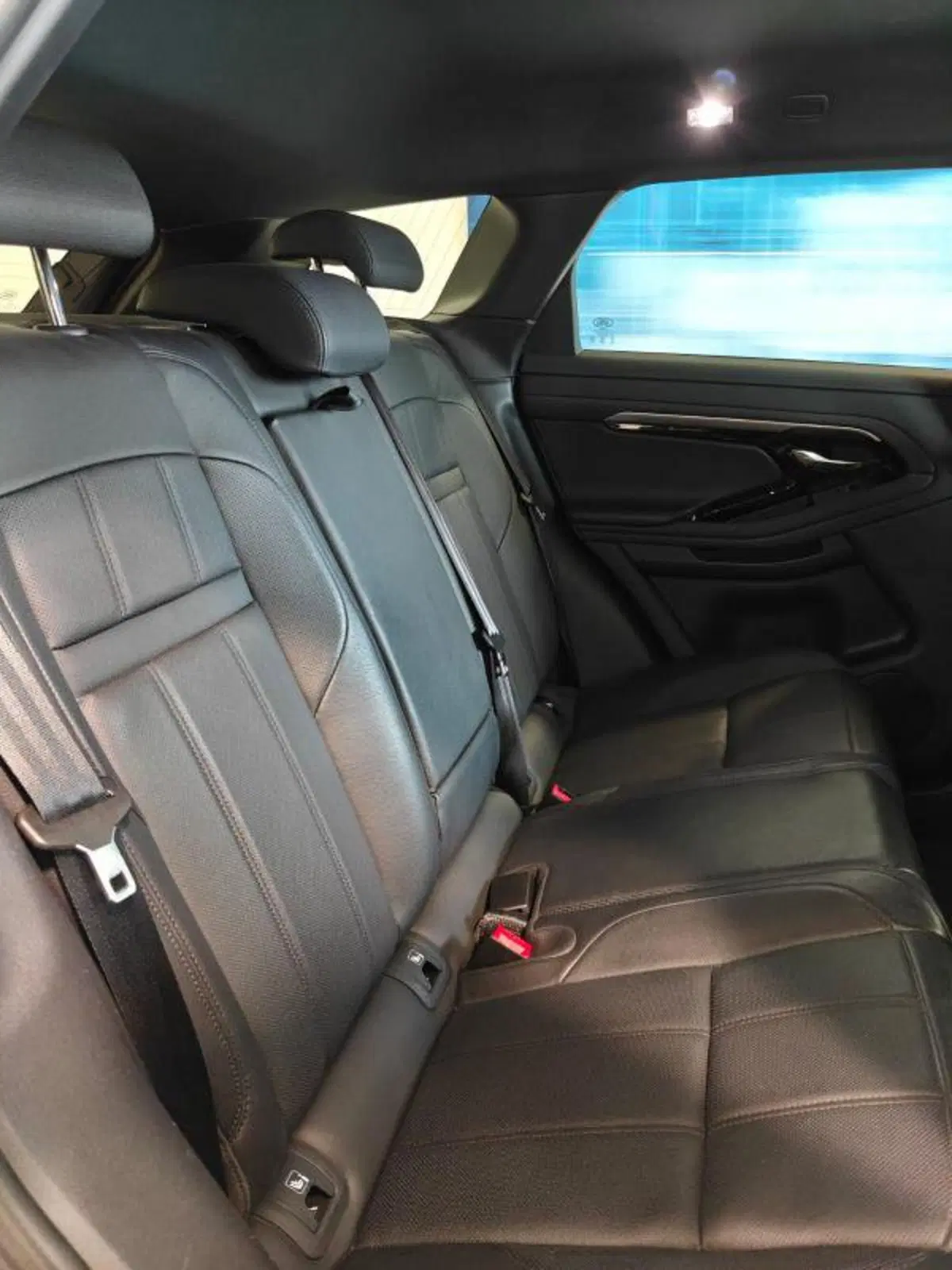 Land Rover Range Rover Evoque usata a Venezia (4)