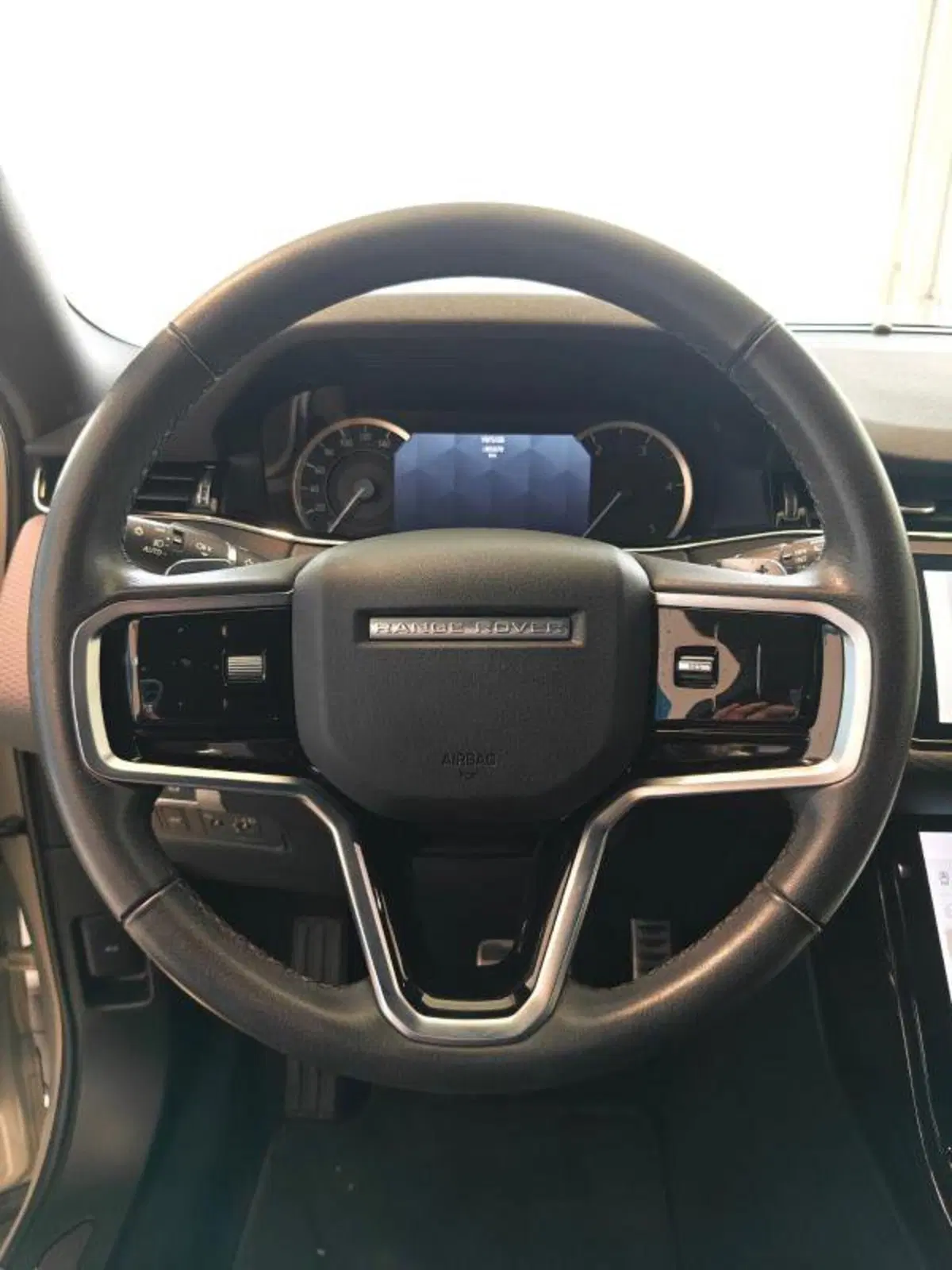 Land Rover Range Rover Evoque usata a Venezia (7)