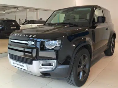 Land Rover Defender 90 3.0d i6 mhev X-Dynamic SE awd 200cv auto del 2023 usata a Venezia
