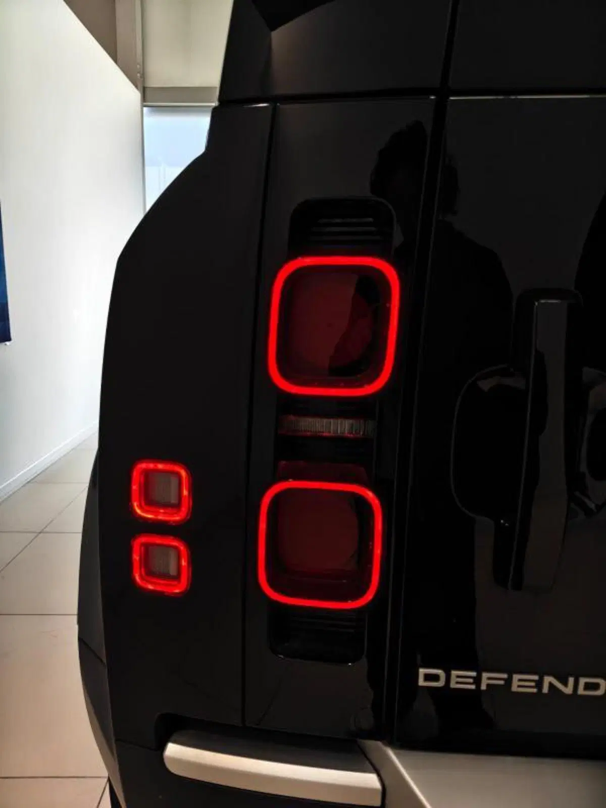 Land Rover Defender usata a Venezia (17)