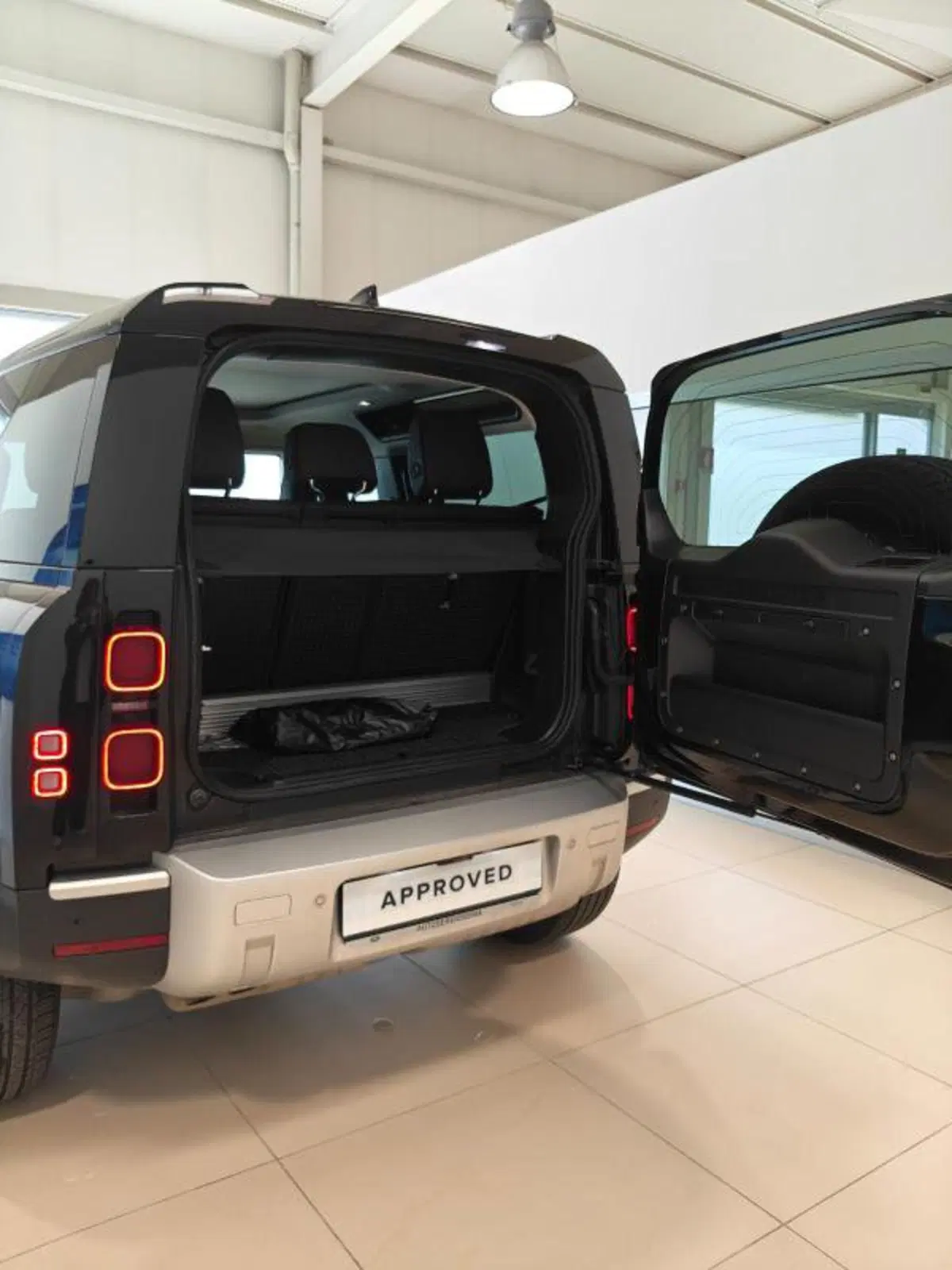 Land Rover Defender usata a Venezia (2)