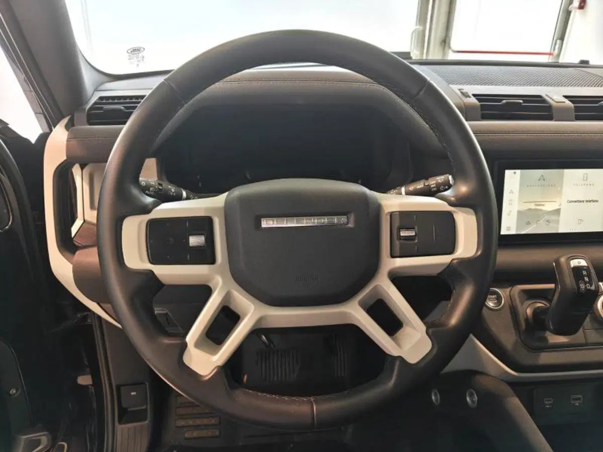 Land Rover Defender usata a Venezia (9)