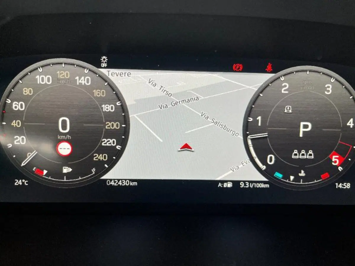 Land Rover Defender usata a Venezia (18)