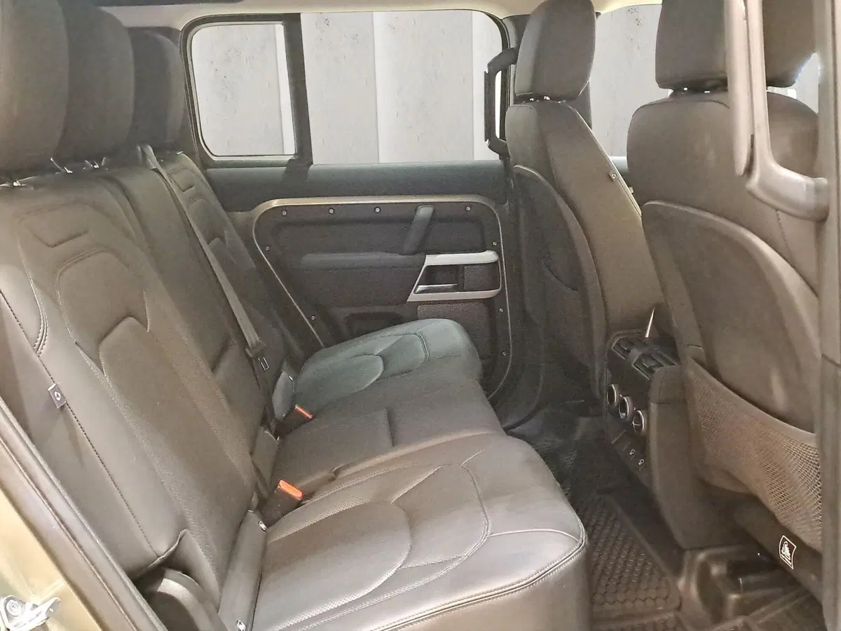 Land Rover Defender usata a Pavia (5)