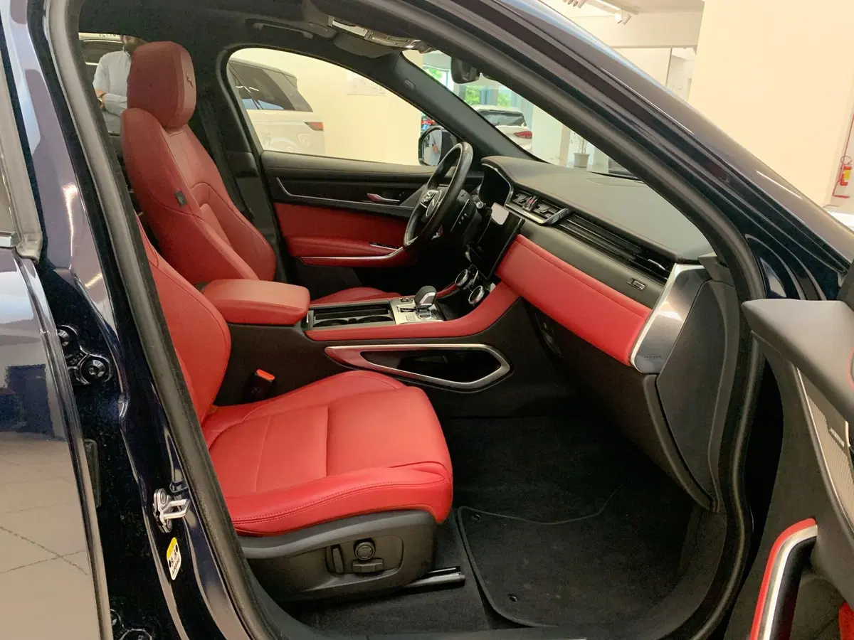 Jaguar F-Pace usata a Modena (10)