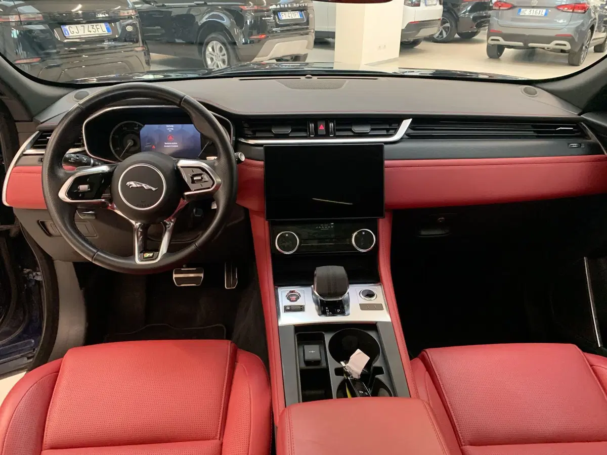 Jaguar F-Pace usata a Modena (9)