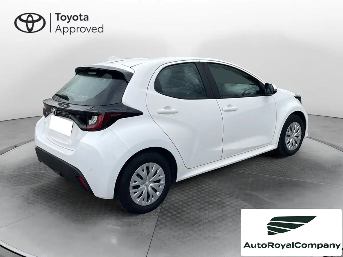 Toyota Yaris usata a Roma (12)