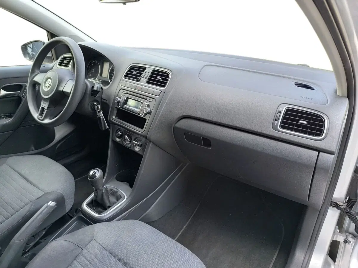 Volkswagen Polo usata a Udine (12)