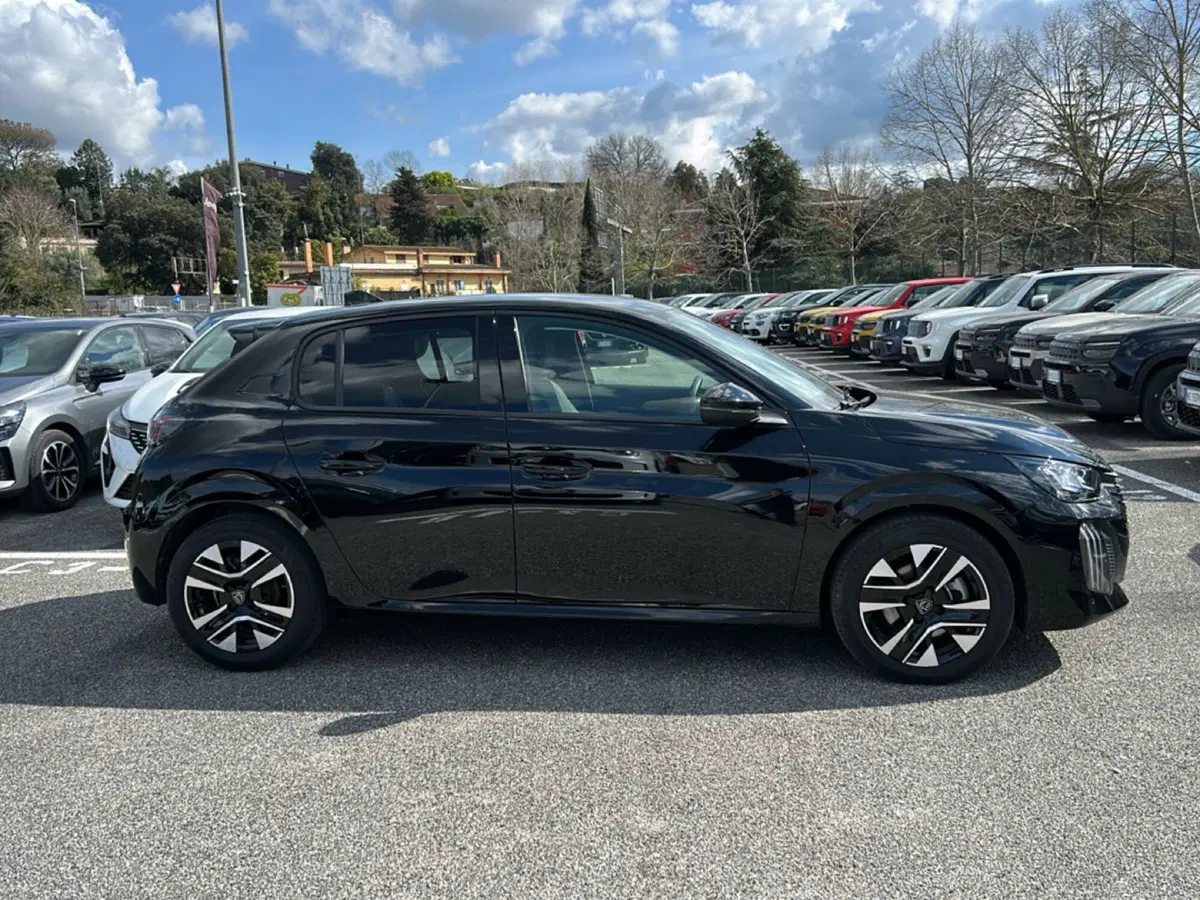 Peugeot 208 usata a Latina (8)
