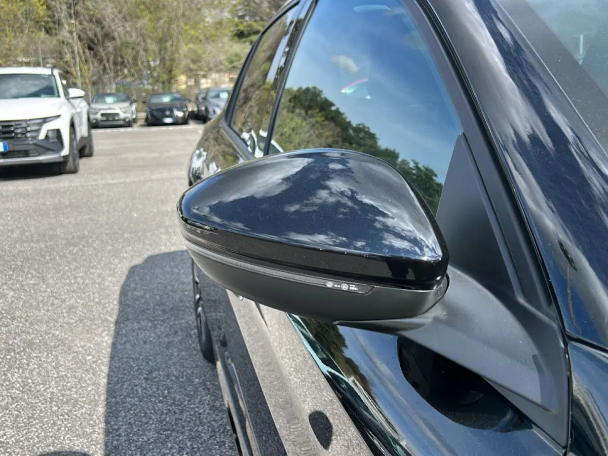 Peugeot 208 usata a Latina (9)