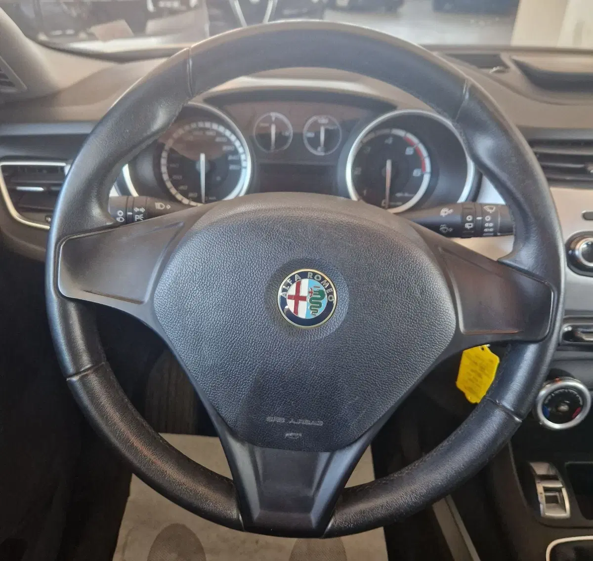 Alfa Romeo Giulietta usata a Terni (12)