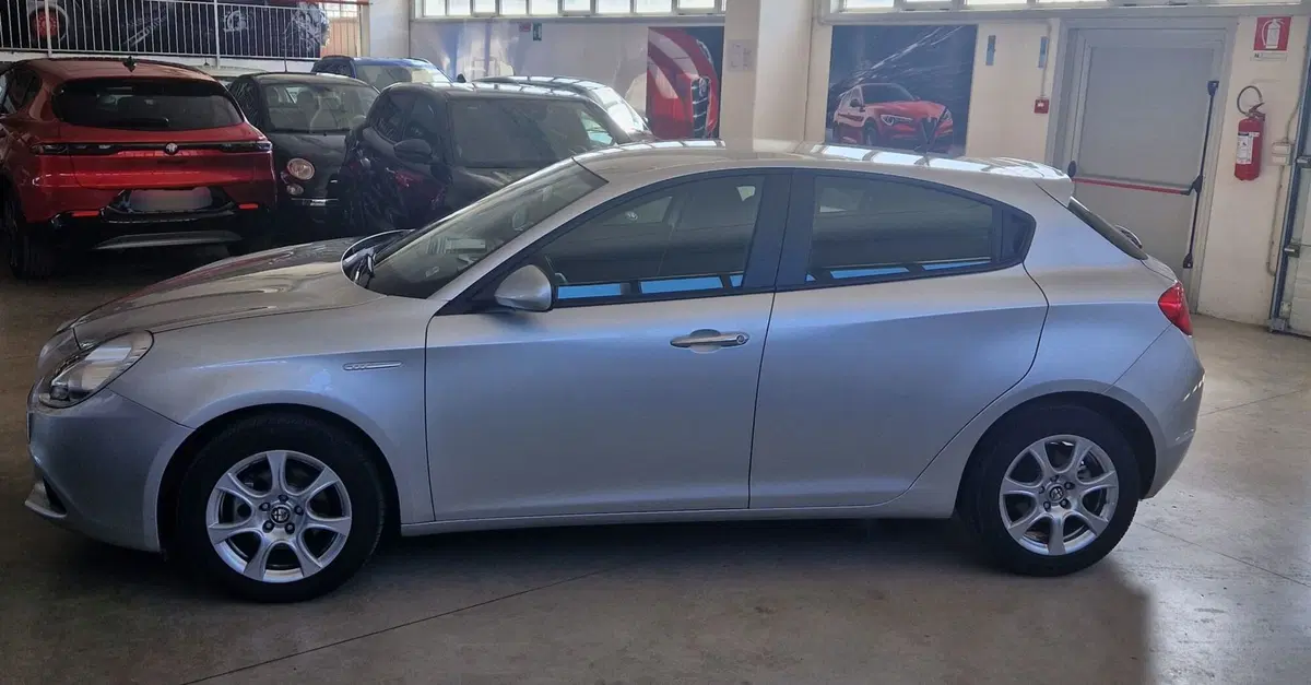 Alfa Romeo Giulietta usata a Terni (3)