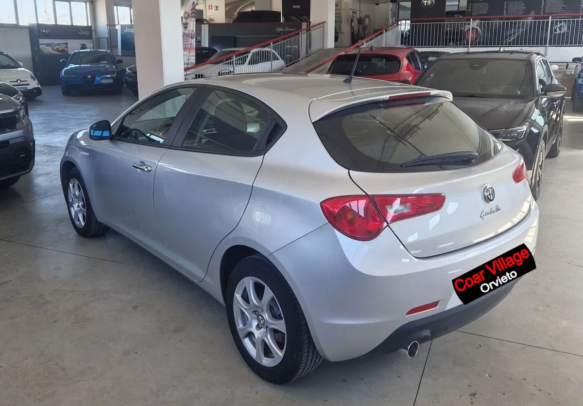 Alfa Romeo Giulietta usata a Terni (4)