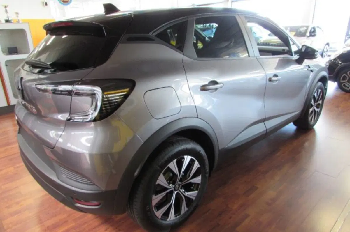 Renault Captur nuova a Milano (3)