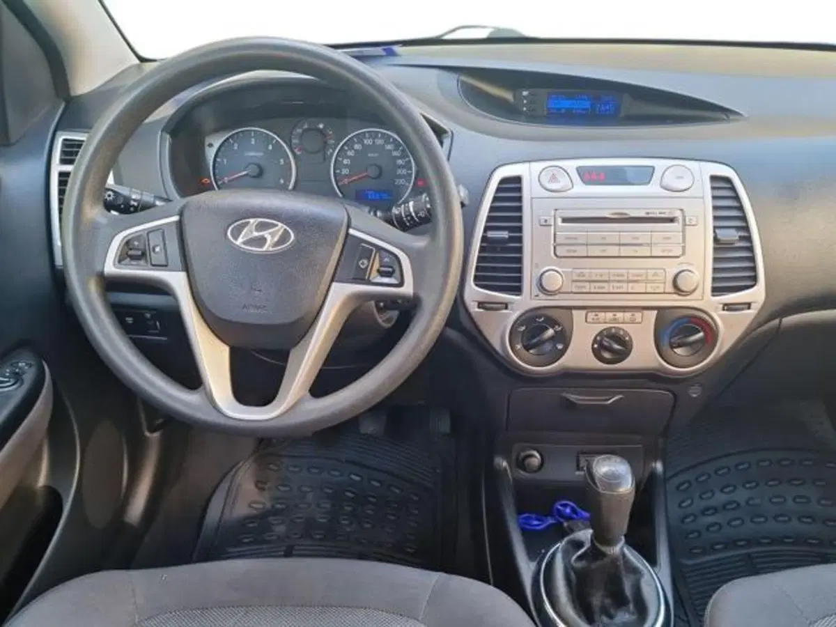 Hyundai i20 usata a Salerno (10)
