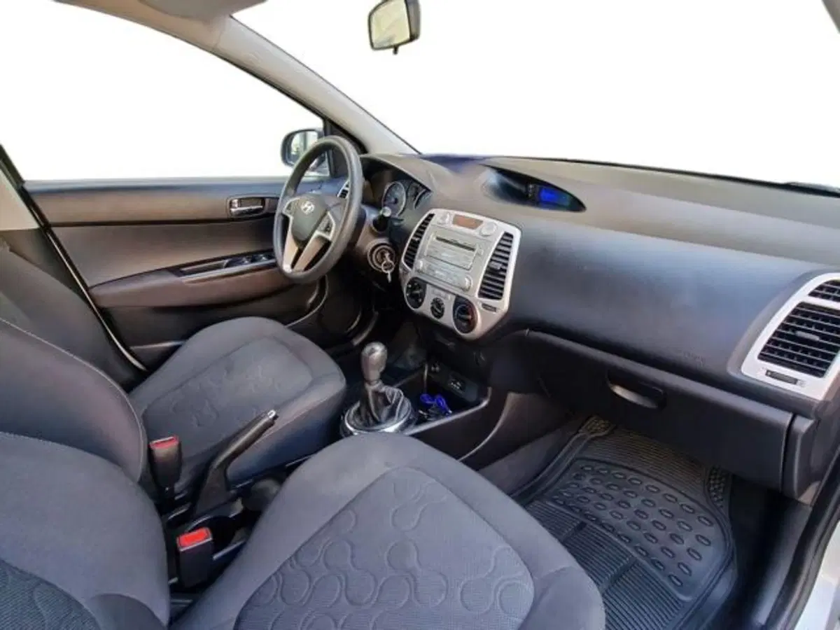 Hyundai i20 usata a Salerno (13)