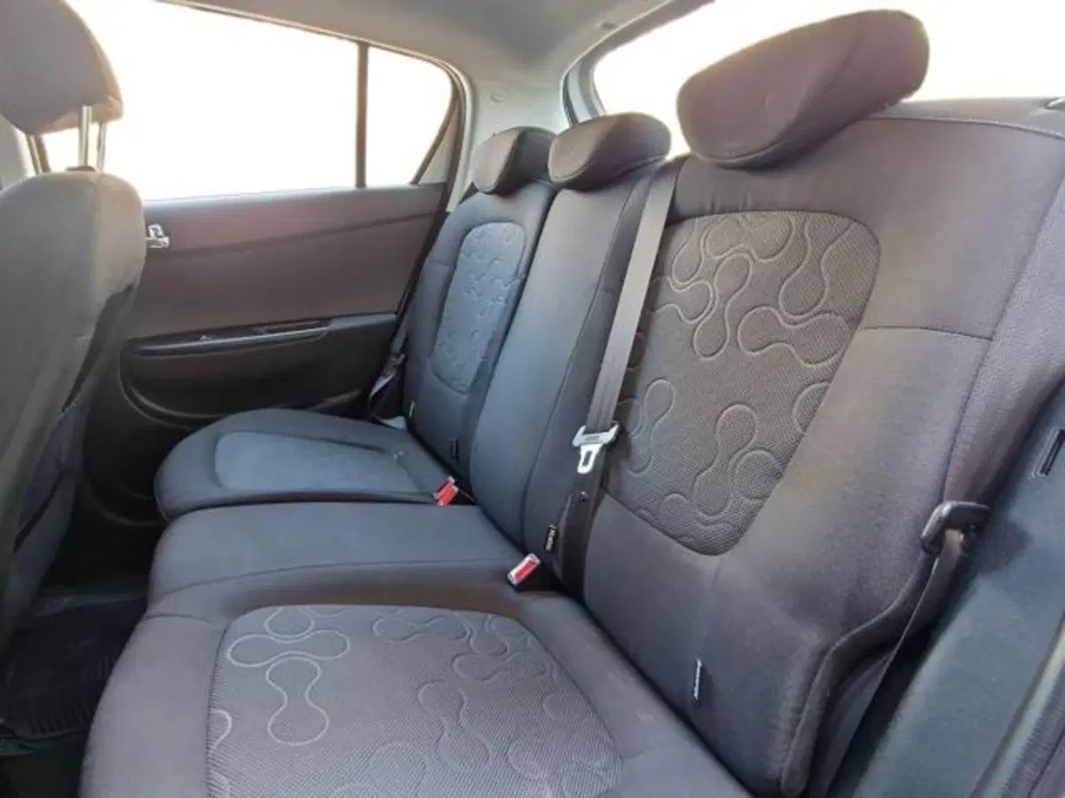Hyundai i20 usata a Salerno (15)
