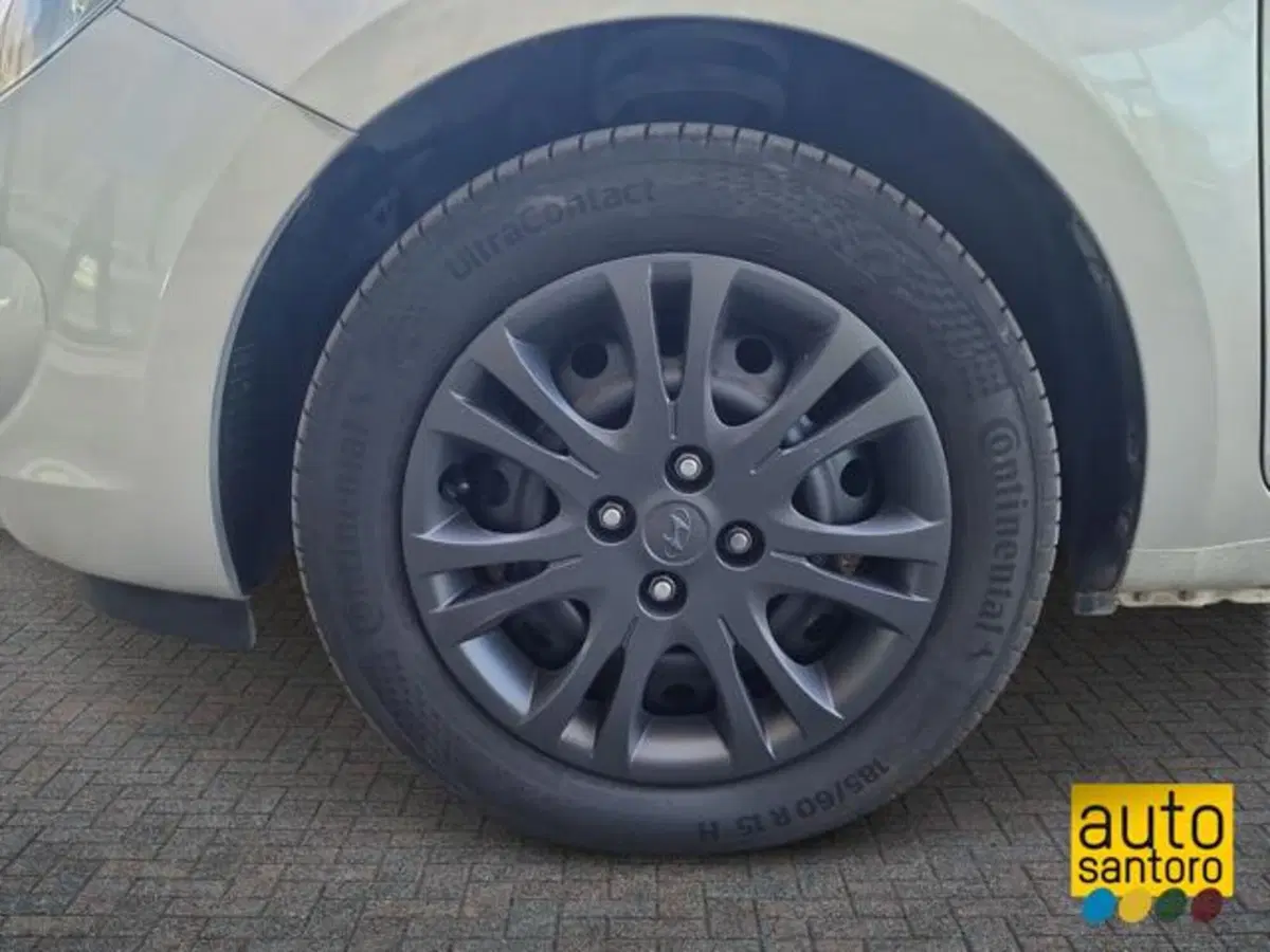 Hyundai i20 usata a Salerno (7)