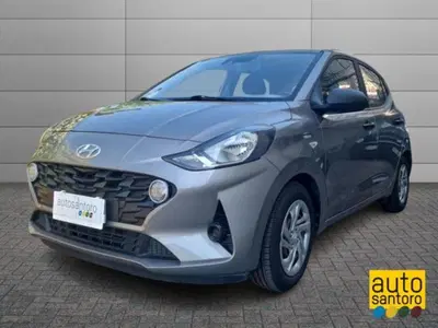 Hyundai i10 1.0 MPI Advanced del 2021 usata a Salerno