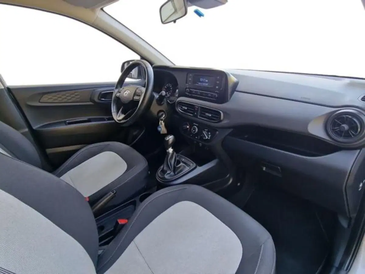 Hyundai i10 usata a Salerno (13)