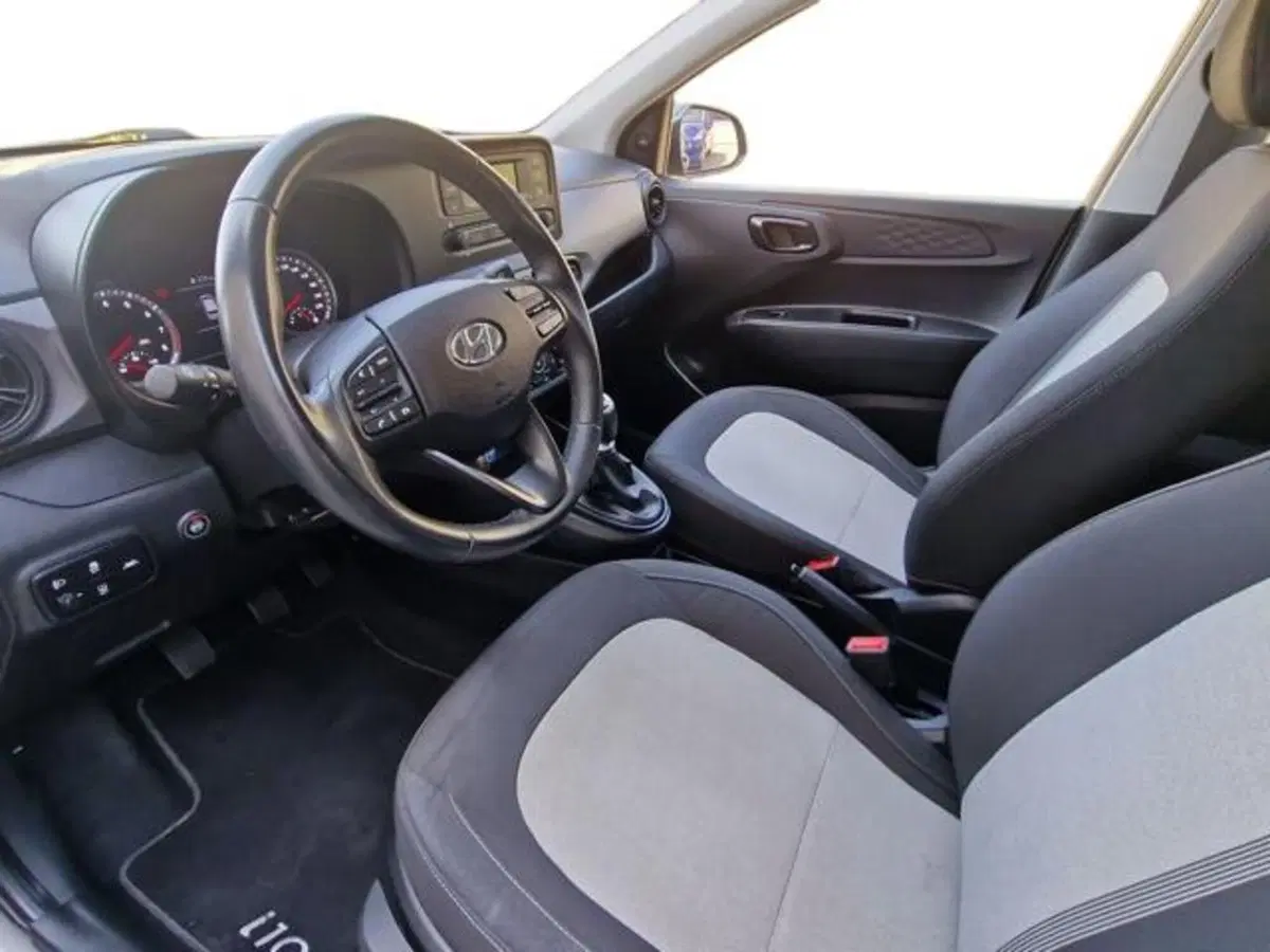 Hyundai i10 usata a Salerno (9)