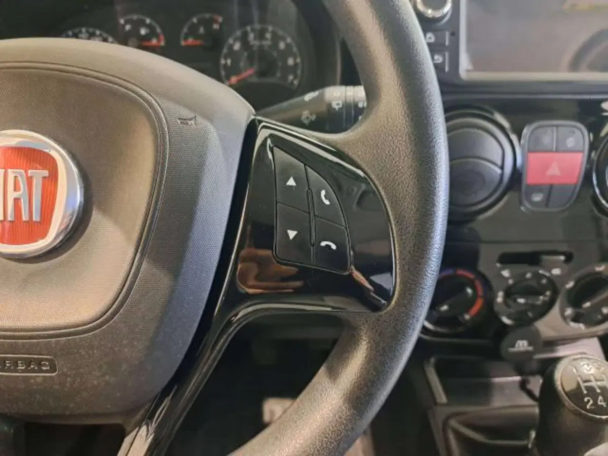 Fiat Qubo usata a Savona (13)