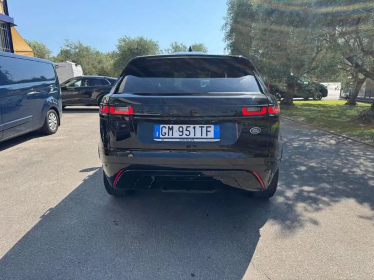 Land Rover Range Rover Velar usata a Lucca (2)