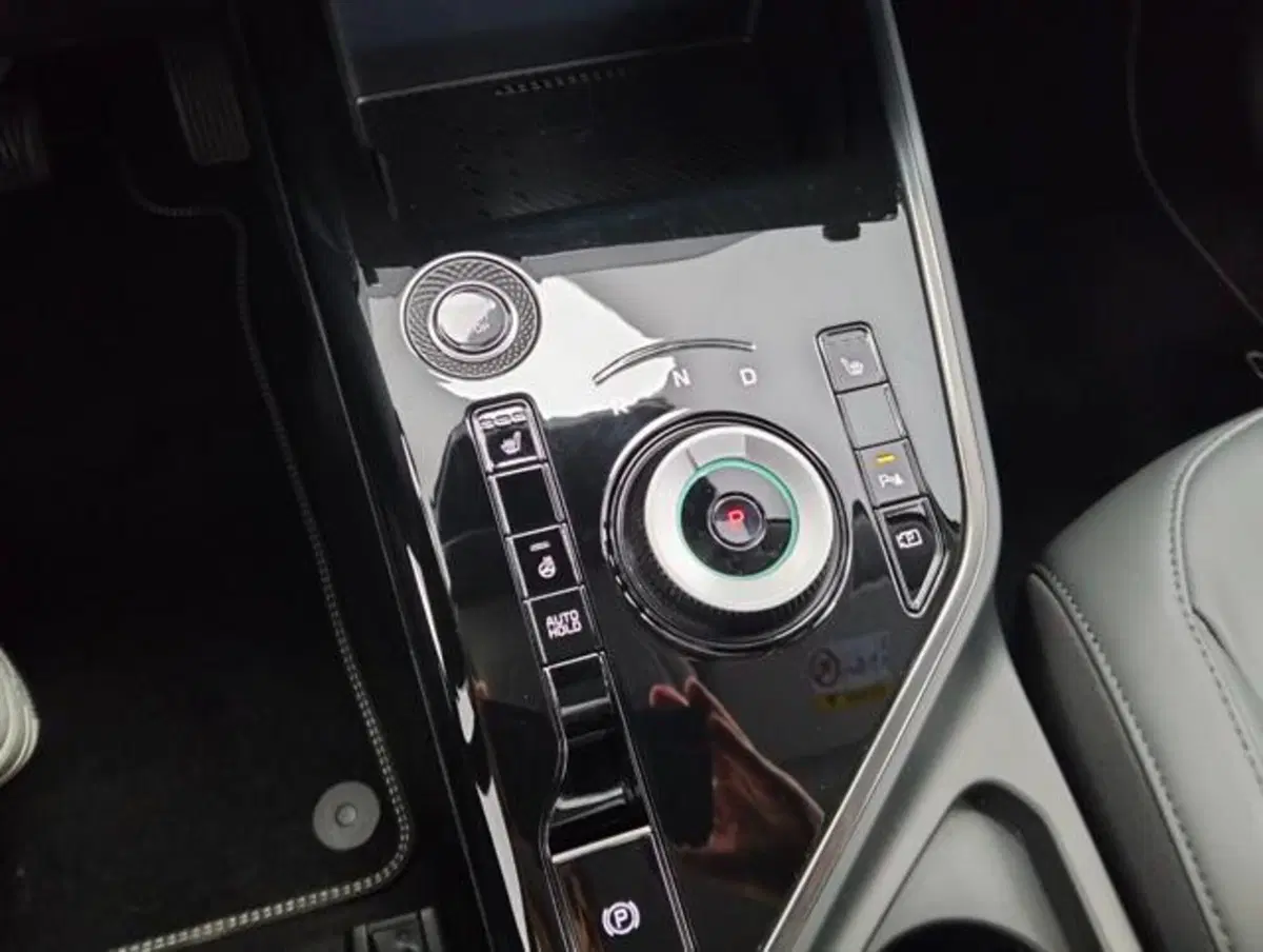 Kia Niro usata a Como (12)
