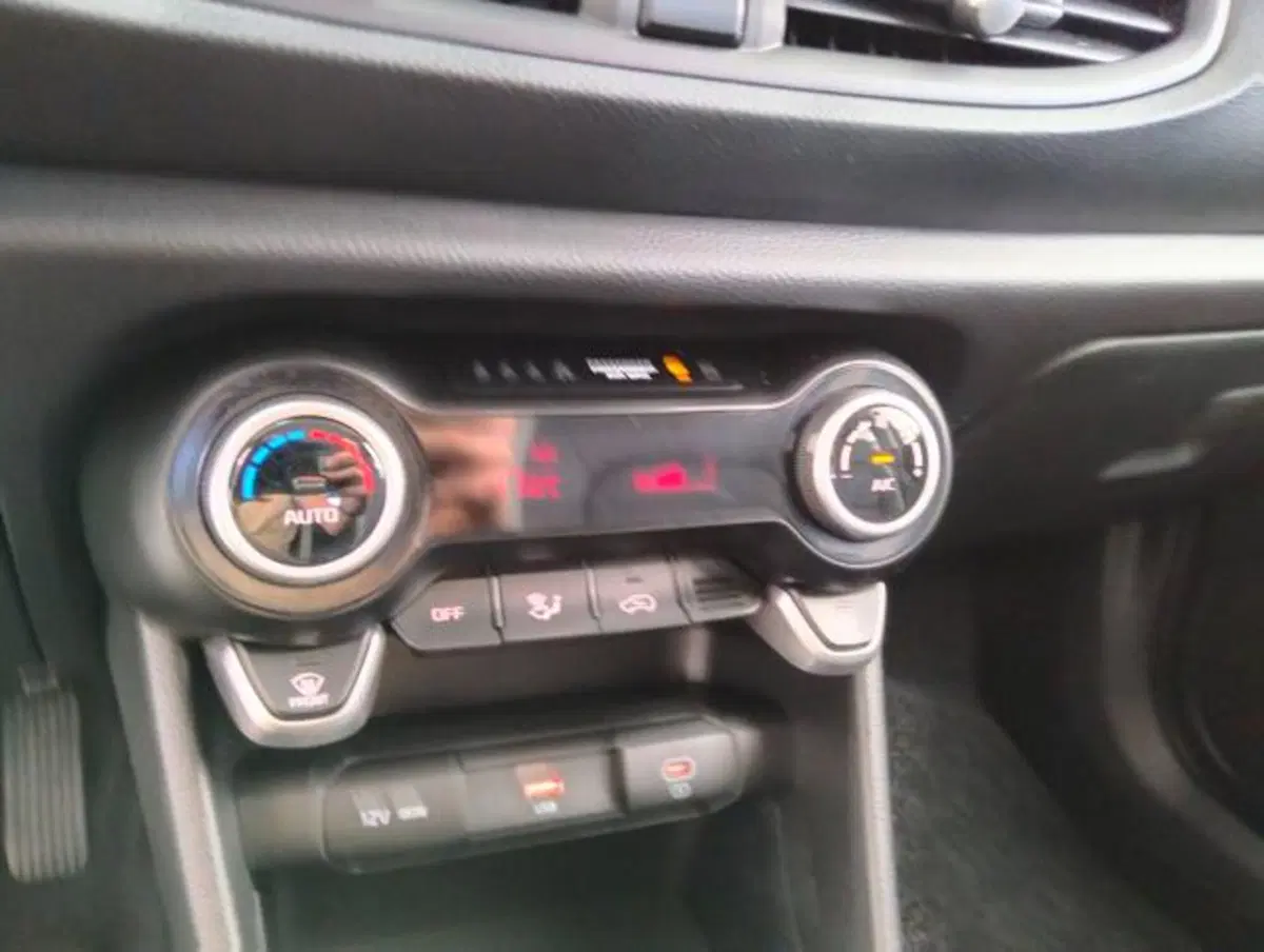 Kia Picanto usata a Como (13)