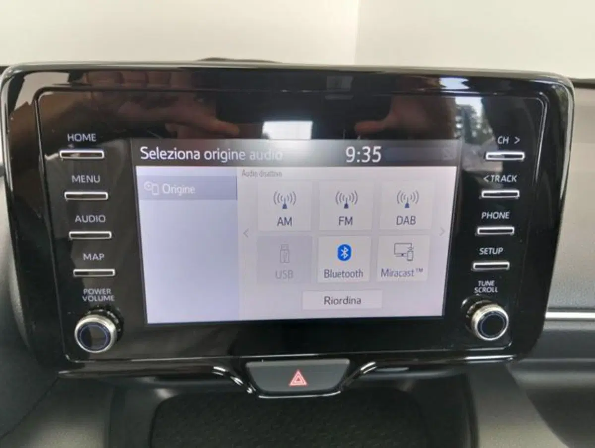 Toyota Yaris Cross usata a Como (9)